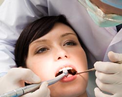 牙周病怎么治疗_牙周炎治疗多少钱_预防牙周